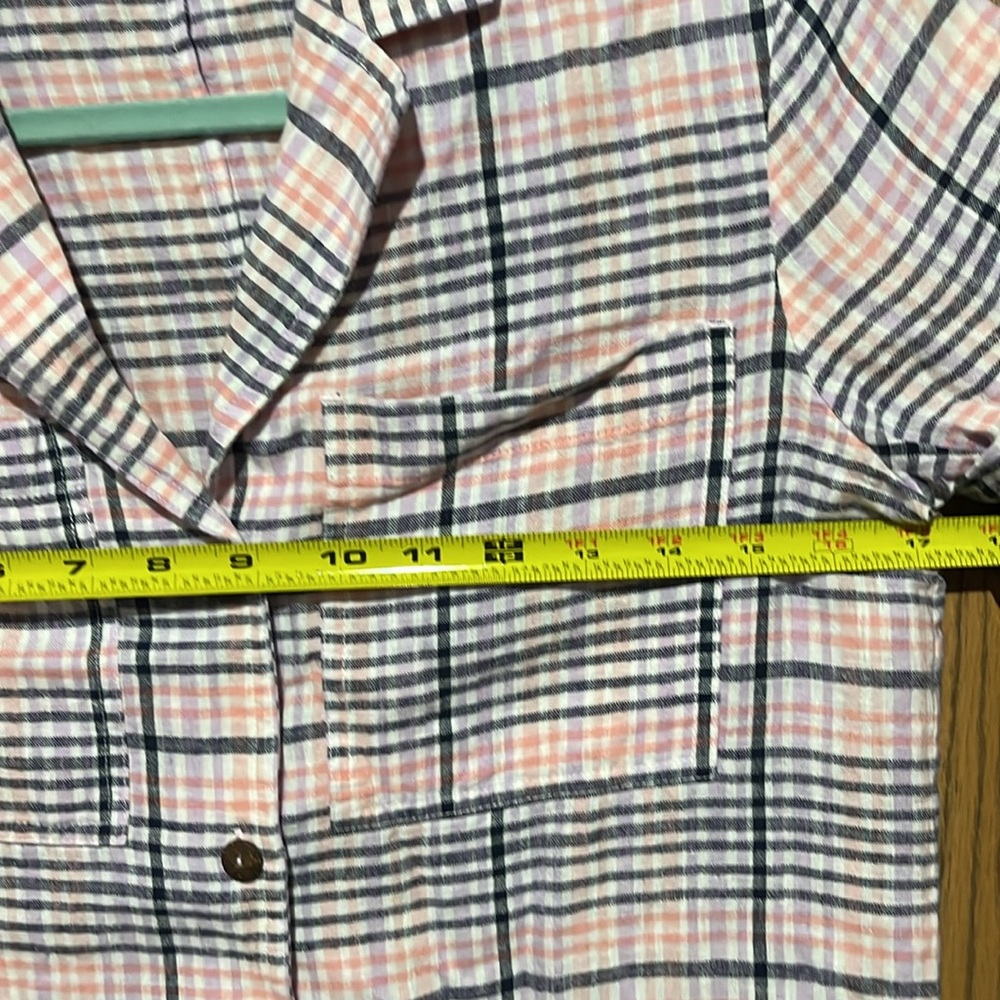 Carve Designs women’s short sleeved plaid patterned 55% linen button down shirt - Picture 6 of 7